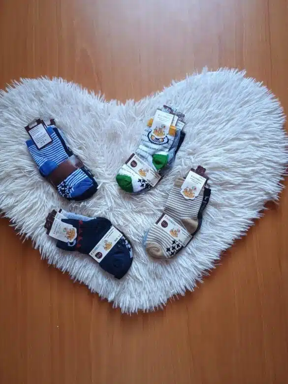 MEDIA PAQUETE X3 PARES NIÑO